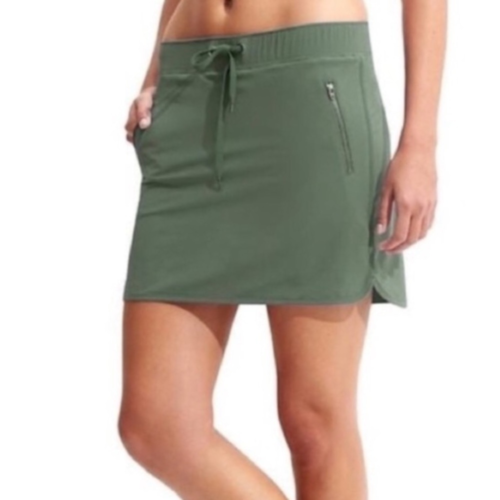 Athleta Stretch In Green Skort with Front Zipper Pockets Women's Size 4 - Picture 2 of 8